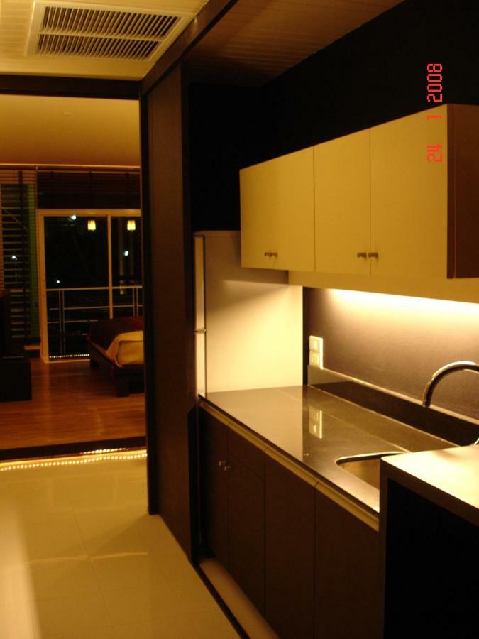 5 Tower Apartemen