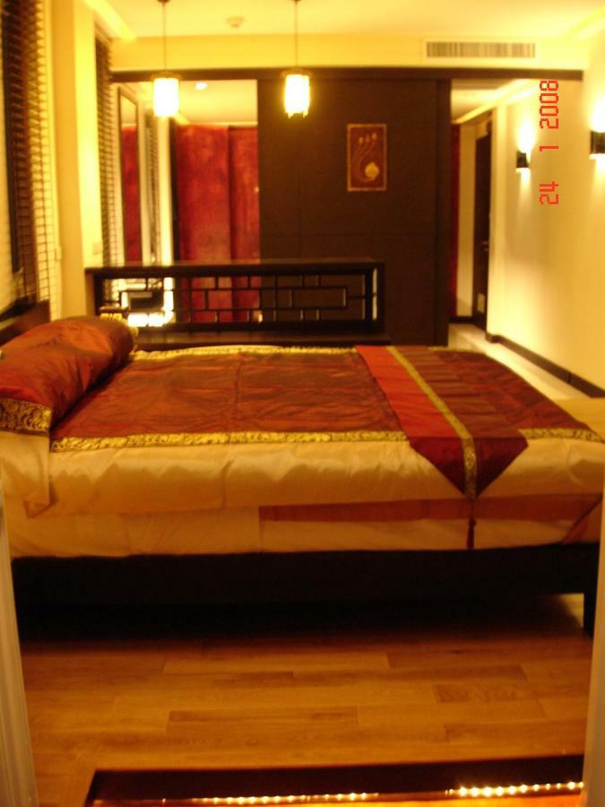 5 Tower Apartemen